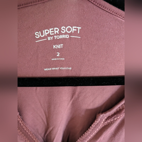 Super soft knit blouse - Picture 2 of 4